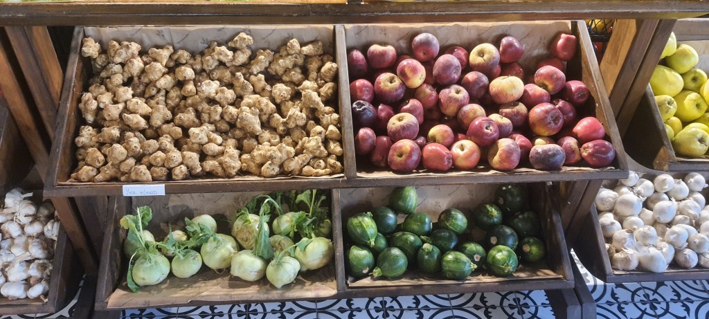 11111111-1-1024x461 Çiftlikten Sofraya Doğal Gıda : İpek Hanım Çiftliği