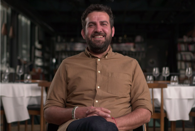 ma1 Şeflerin Yolculuğu: Ünlü Şeflerin Kariyer Hikayeleri ve Mutfak Sırları