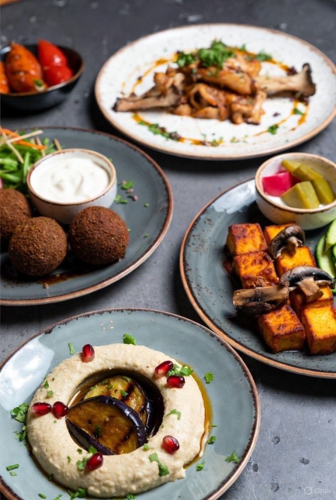 8e4302db-038e-49cc-8c44-cea921da6dfe-687x1024 OMNI Menü: Balık Restoranlarında Vegan ve Vejetaryen Misafirlere Yönelik Akıllı Çözümler – Araştırma Temelli Bir İnceleme