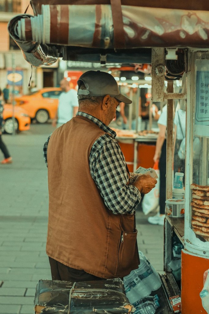 reactnativeblobutiltmp_iy6nxvlhf9qrsks0ksh2v-683x1024 Gurme Kibri mi, Sokağın Ruhu mu? Mavi Chef ile Bir Lezzet Sorgulaması