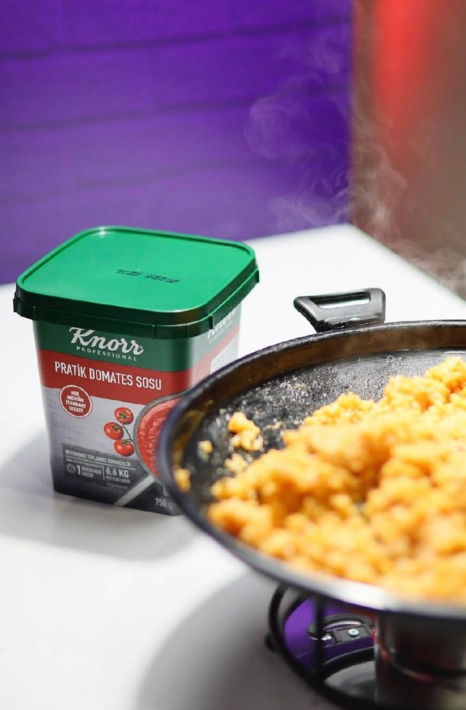 img_4460-671x1024 Unilever&nbsp;Food&nbsp;Solutions’tan&nbsp;Her Mevsim Standart Domates Lezzeti Sunan&nbsp;Knorr&nbsp;Professional Pratik Domates Sosu